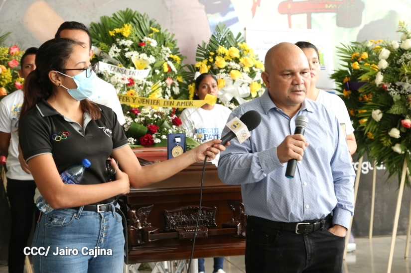 homenaje-postumo-araquistain